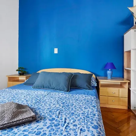 Apartment Polias Small