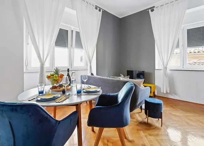 Polias Small * Пула