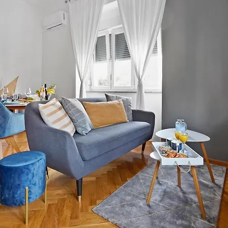 Polias Small Apartment